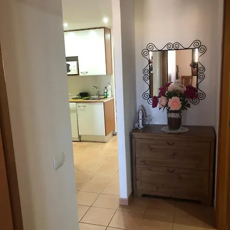 2 Bedroom With Parking, Wifi, Views & Heated Pool Апартаменты