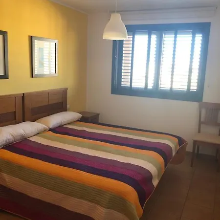 2 Bedroom With Parking, Wifi, Views & Heated Pool Апартаменты